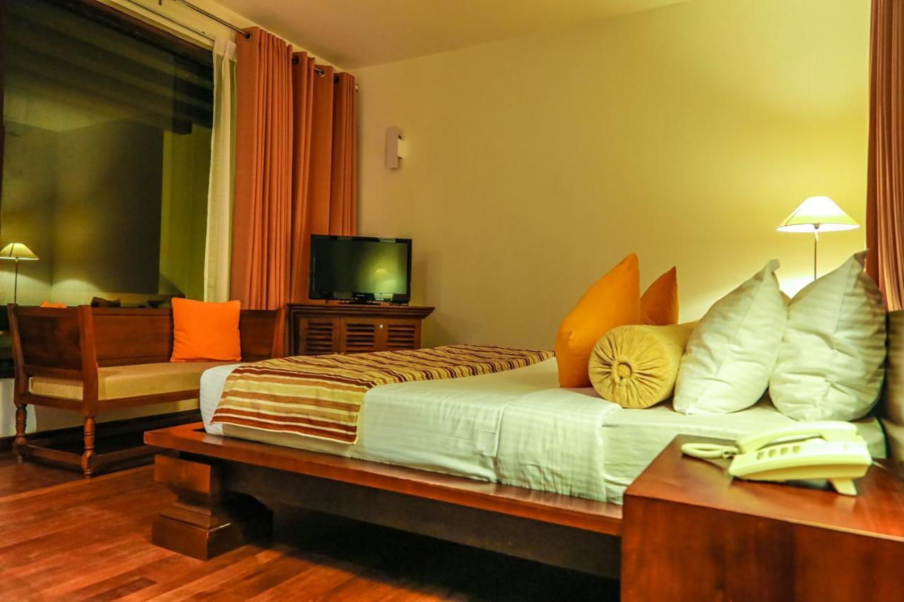 Grand Beach Wadduwa Zewnętrze zdjęcie